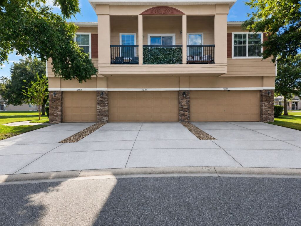 ✅ Gated Community
✅ Community Pool
✅ Basketball Courts
✅ Playground Areas
✅ Dog Parks
✅ Minutes from Historic Downtown Winter Garden
✅ Easy Access to SR-429 & Florida Turnpike
✅ Convenient to Shopping, Dining & Entertainment
✅ Near Area Attractions and Major Employers